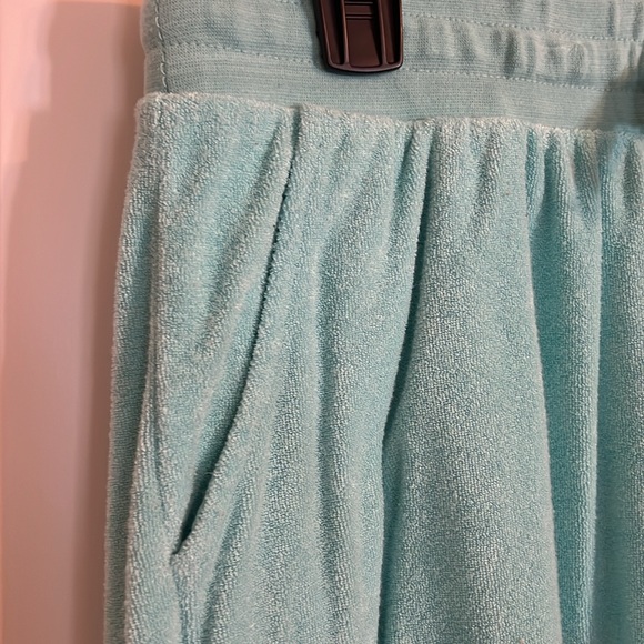 Crown and Ivy Ladies Terry Cloth Short Set Size Medium - Picture 7 of 9